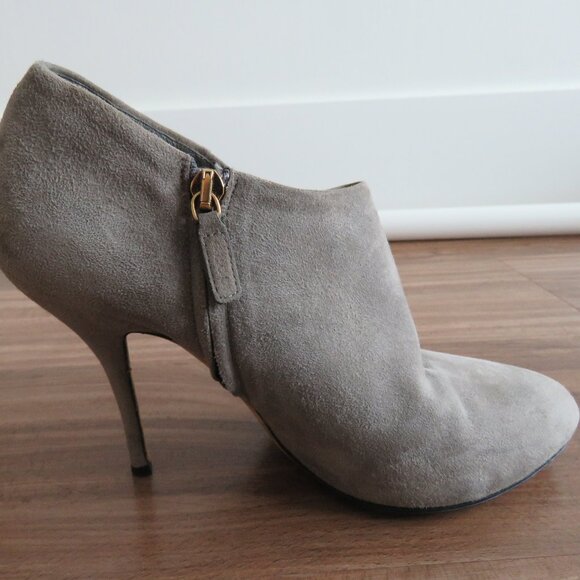 GUCCI Gray Suede Leather Sofia Heeled Booties Shoes - Size EU 38.5 / US 8 - Picture 13 of 16